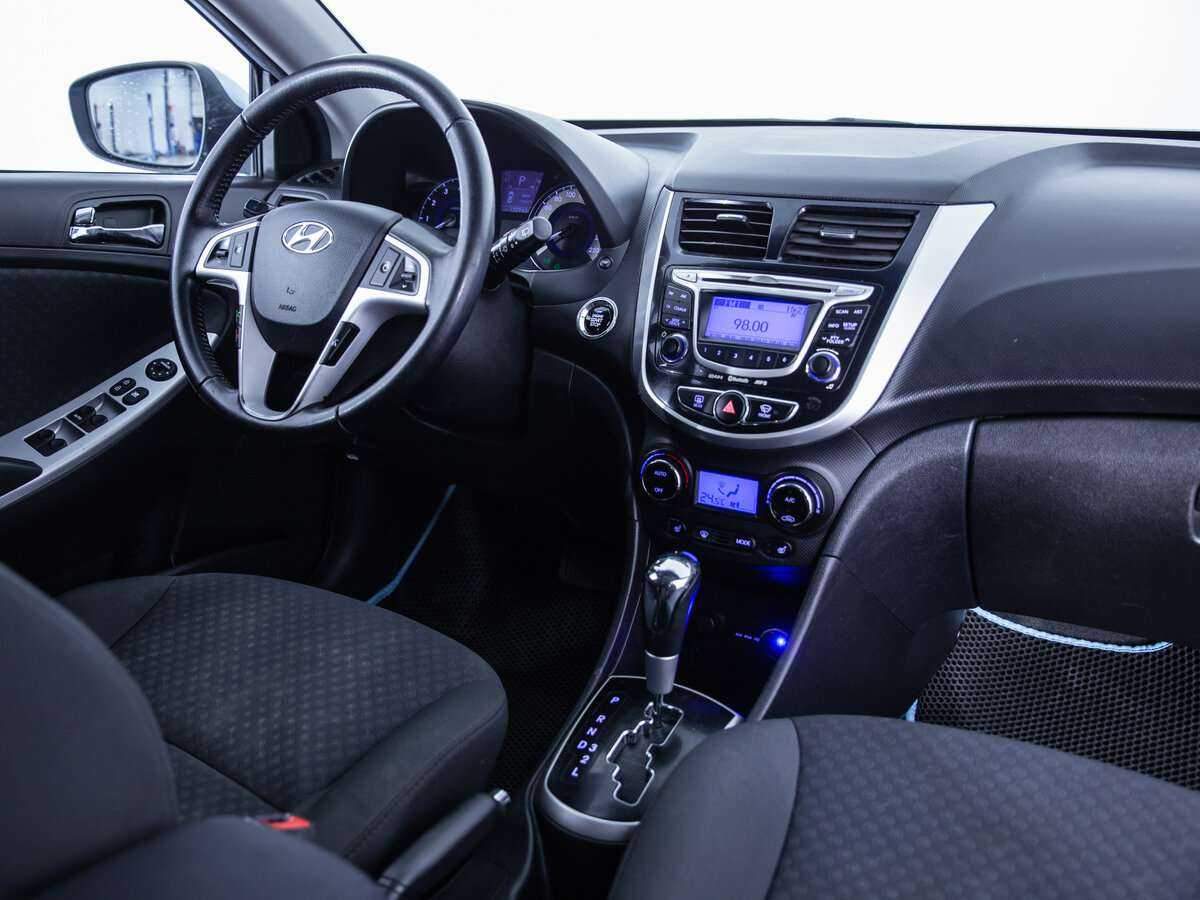 Купить Hyundai Solaris, 2012, 132 942 км, фото №13