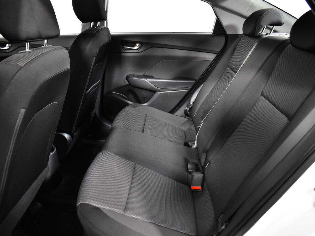 Купить Hyundai Solaris, 2017, 87 996 км, фото №10