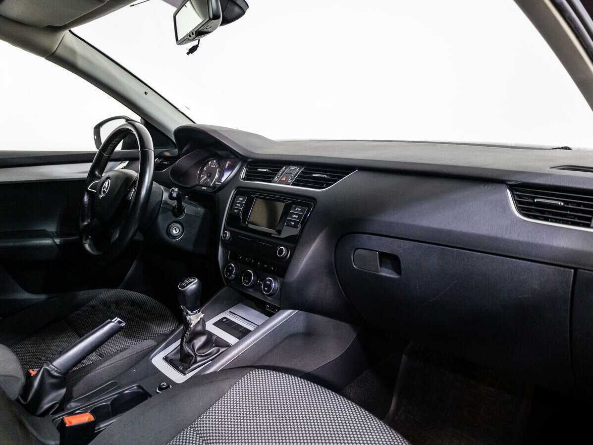 Купить Skoda Octavia, 2014, 277 979 км, фото №8
