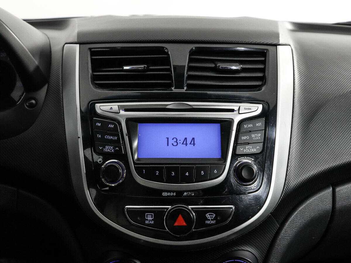 Купить Hyundai Solaris, 2013, 281 500 км, фото №13