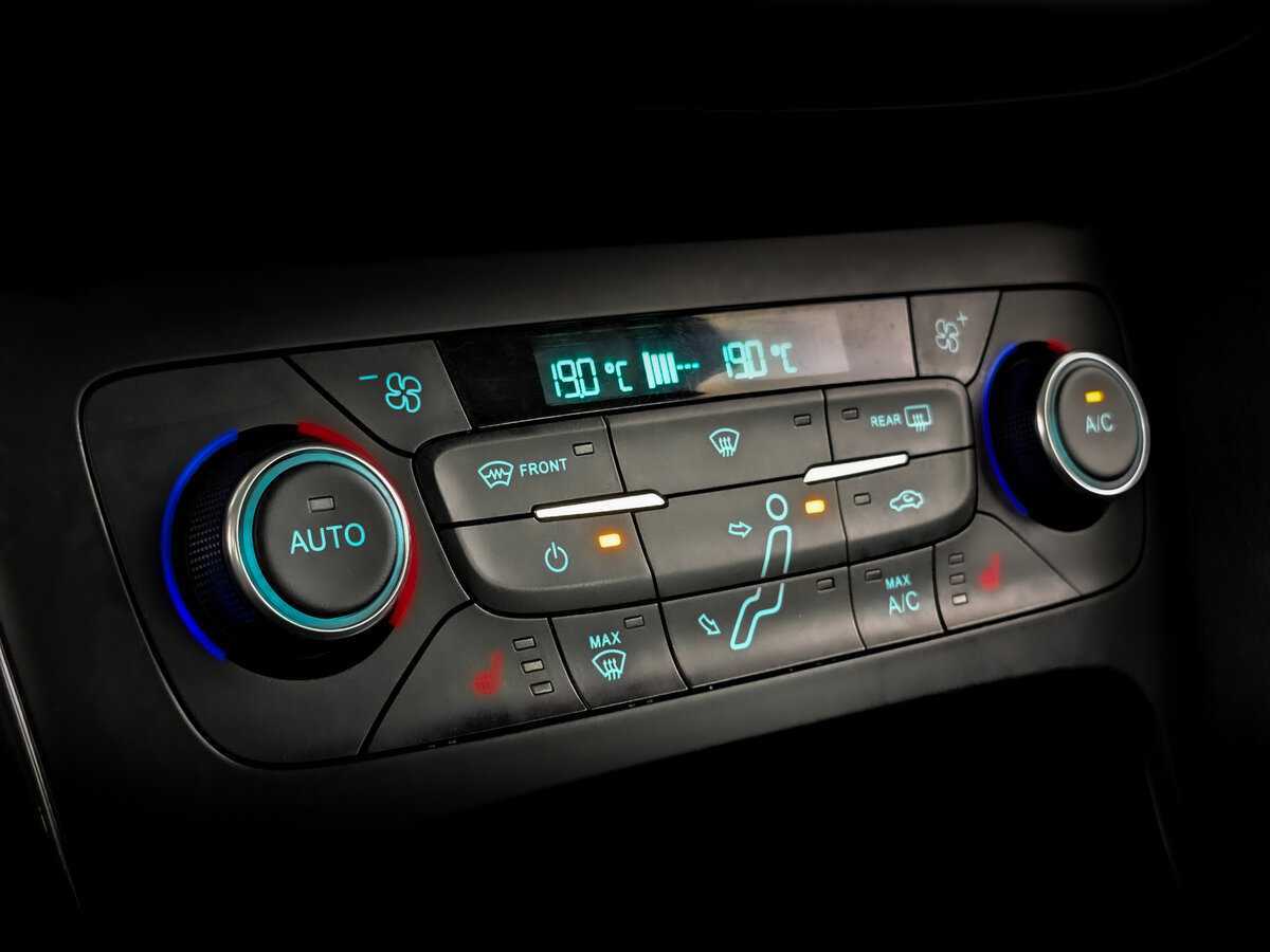 Купить Ford Focus, 2017, 165 130 км, фото №21