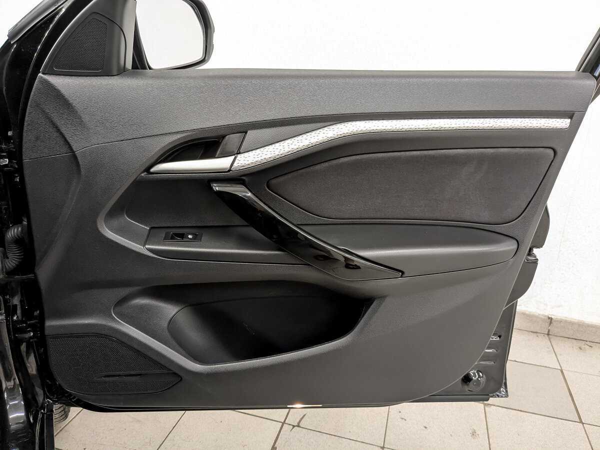 Купить Lada (ВАЗ) Vesta SW Cross, 2019, 70 048 км, фото №24