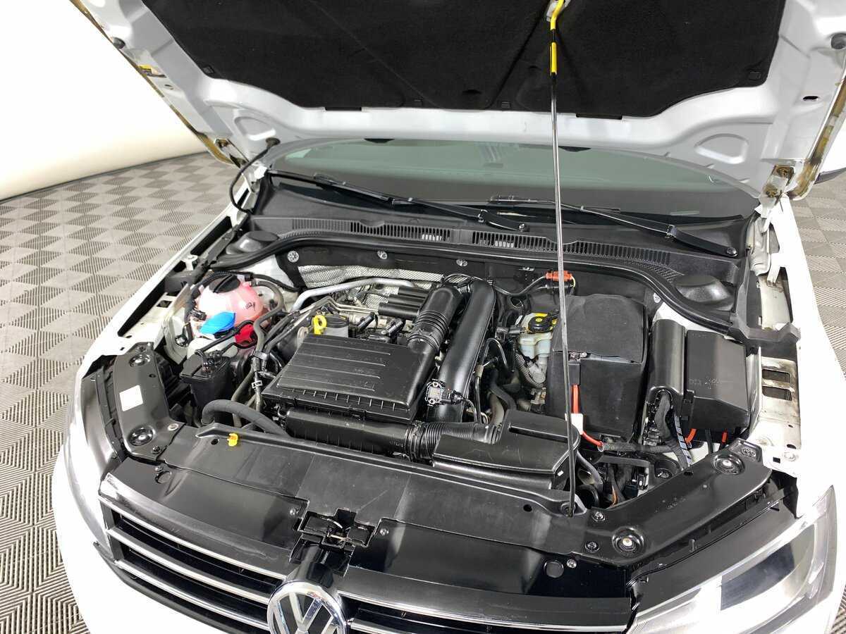 Купить Volkswagen Jetta, 2017, 117 467 км, фото №10