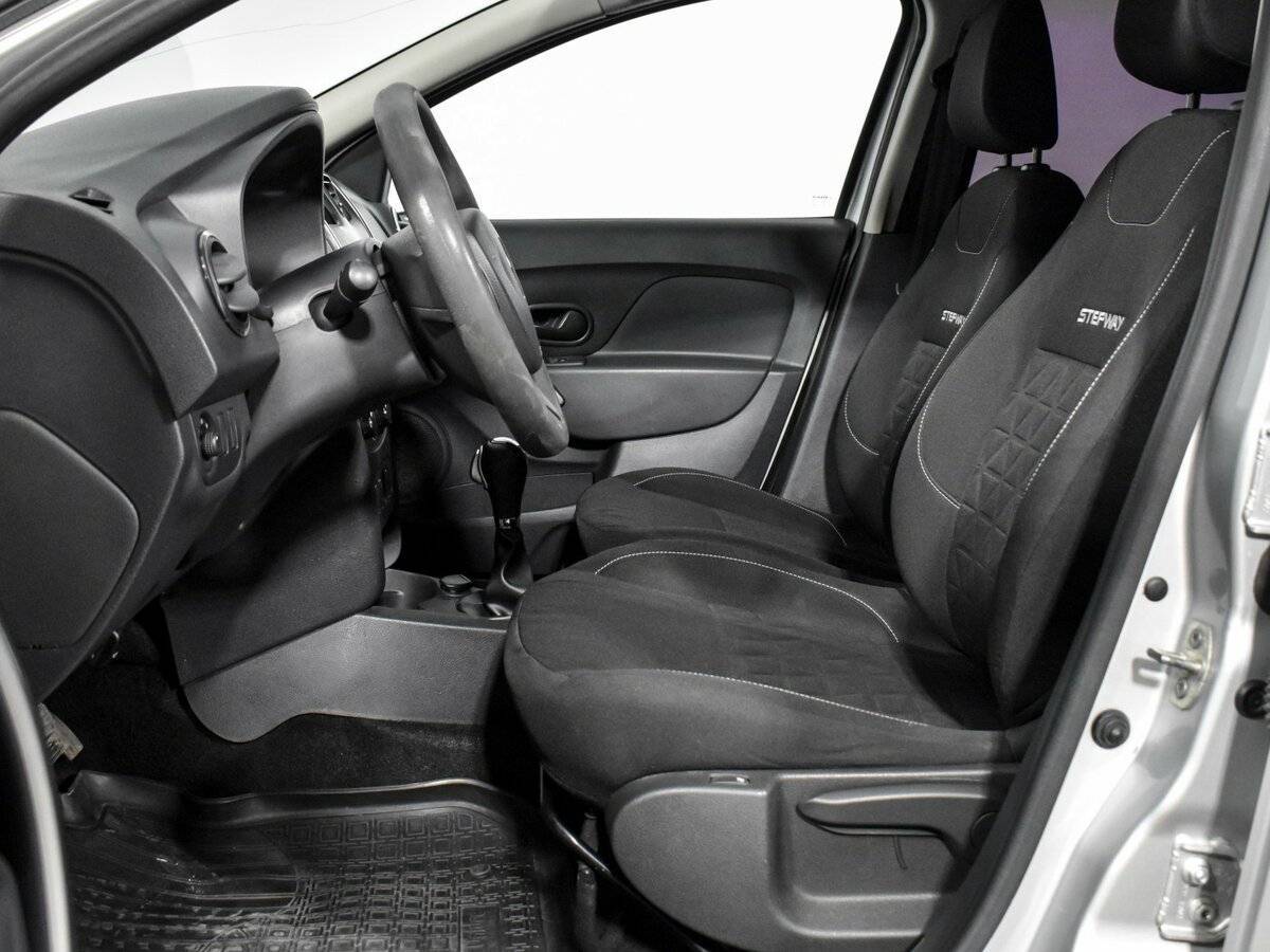 Купить Renault Sandero Stepway, 2017, 190 488 км, фото №10