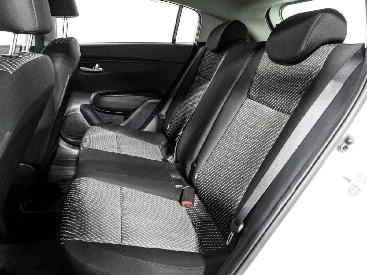 Купить Kia Rio X-Line, 2018, 65 331 км, фото №10