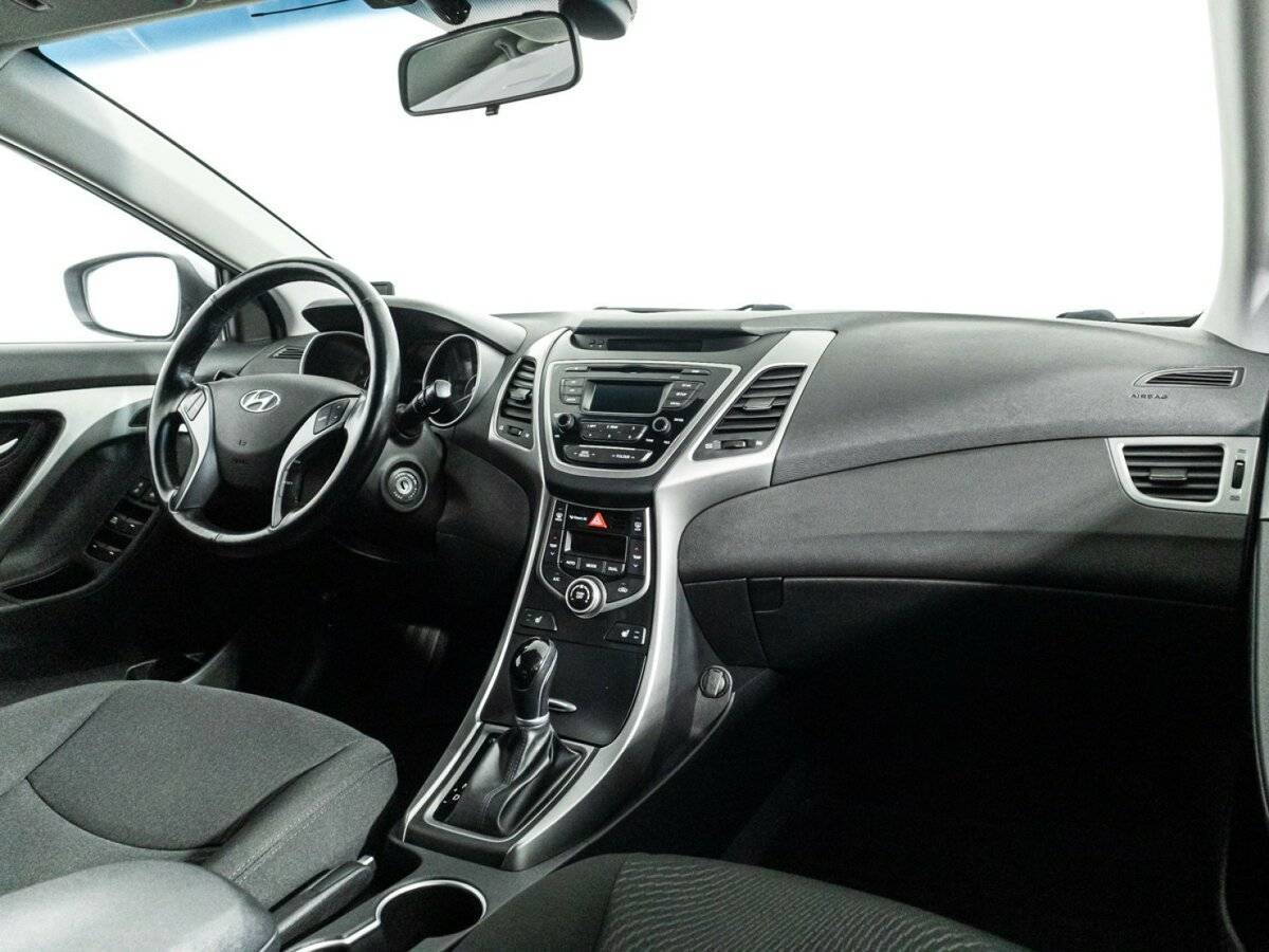Купить Hyundai Elantra, 2015, 89 590 км, фото №9