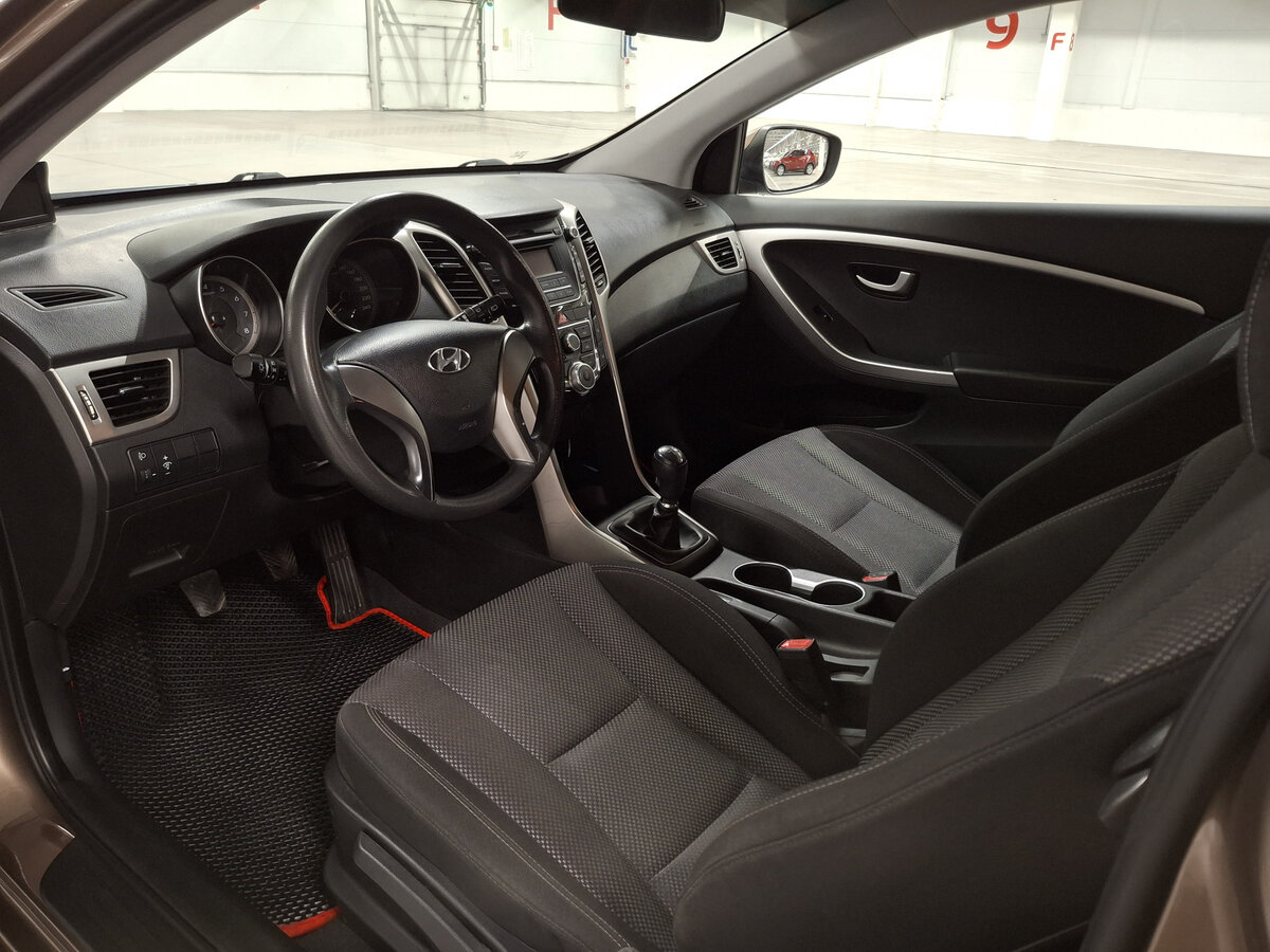 Купить Hyundai i30 II, 2013, 196 060 км, фото №16